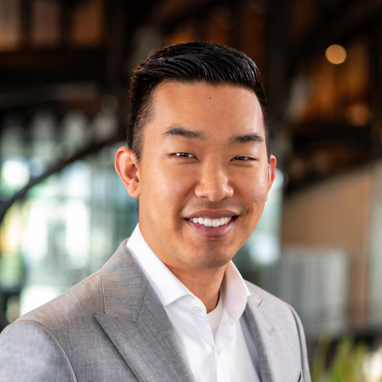 Portrait of Scott, founder of Logos Consultants
